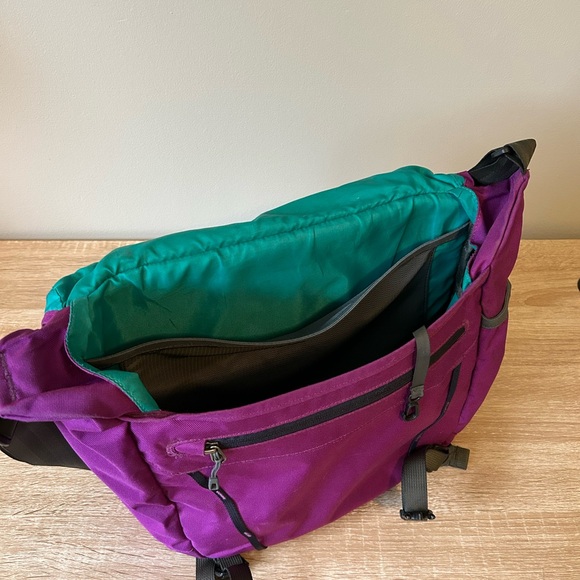 Patagonia Purple Messenger Bag - Picture 3 of 7